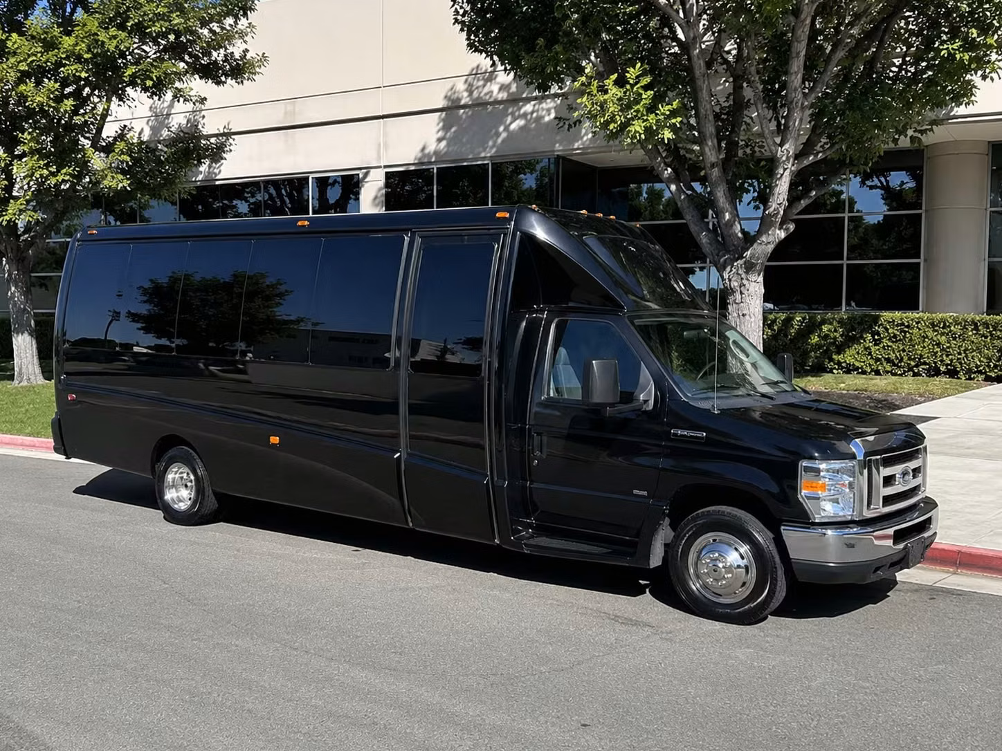 charleston party bus rental